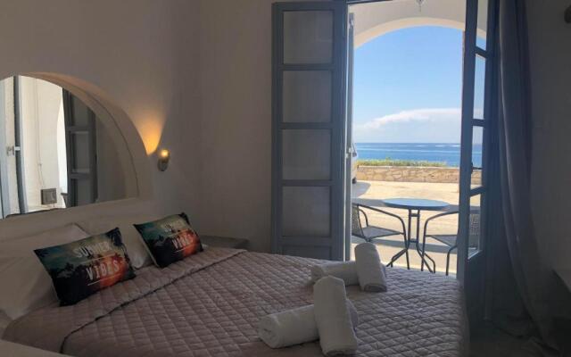 Santanna White Houses