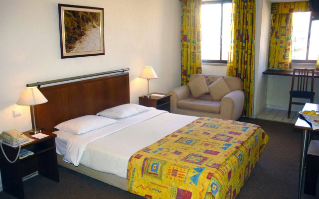 Holiday Inn Express and Suites Lisbon Principe Real by IHG