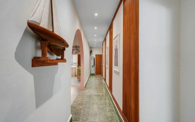 Chic Apartment Pool Parking in Central Condado