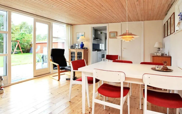 6 Person Holiday Home in Store Fuglede