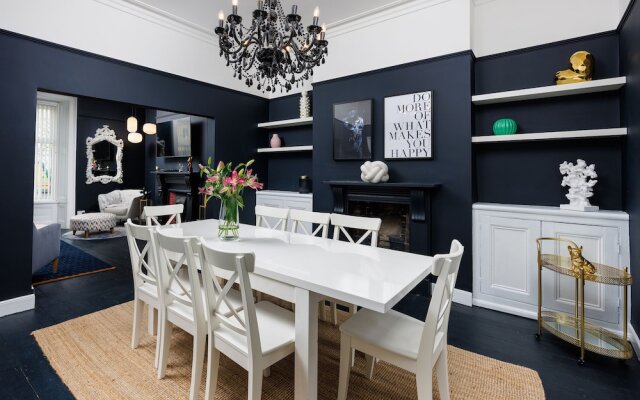 Luxurious 4 Bed House - Sleeps 8