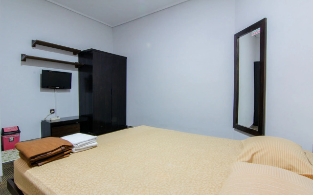 Embe Enem Homestay by ZUZU