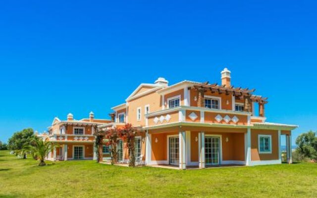 Colina Luxury Villas