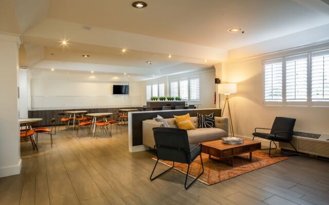 Best Western Crestview Hotel & Suites