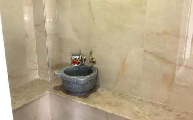 Stunning 4-bed Villa: Private Pool, Sauna & Hammam