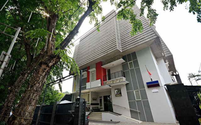 ZEN Rooms Benhil Tondano