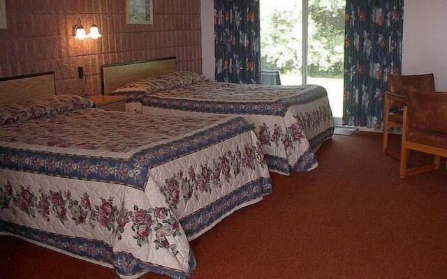 Top Notch Restaurant & Motel