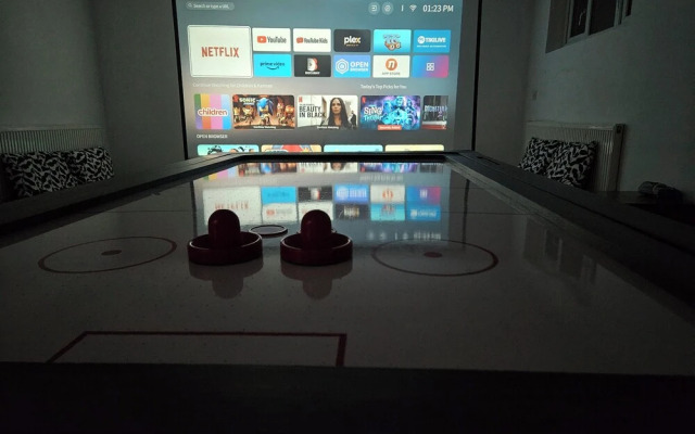 SnoozeDen Westmead – Windsor Castle & Legoland