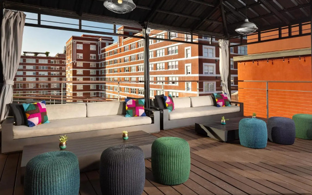 Canvas Hotel Dallas