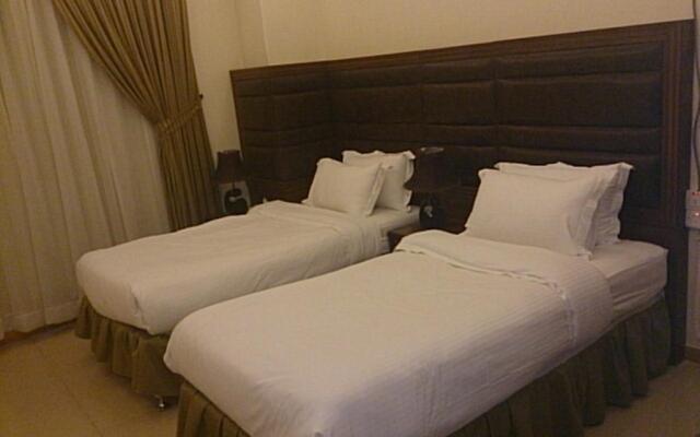 Roseline Hotel Suites