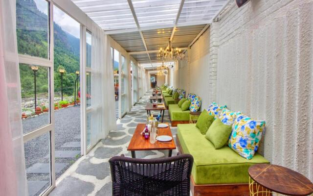 PARADISE - The Whitehouse Cafe