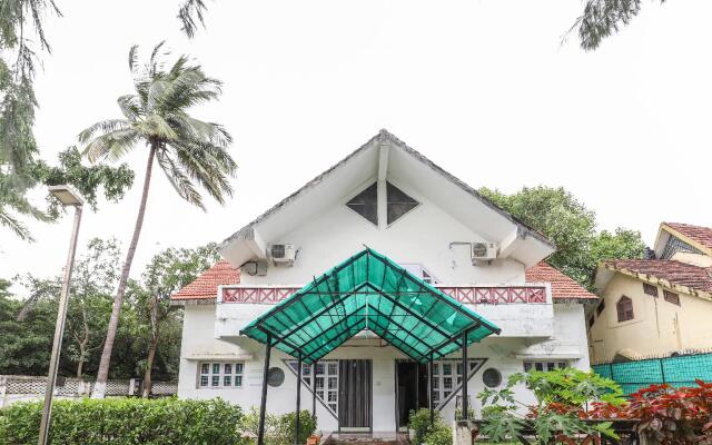 OYO 60626 Dumas Homestays