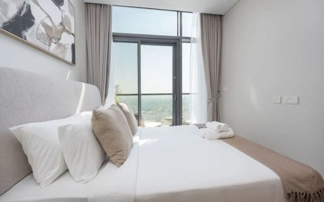 Modern Luxe 2BR in Business Bay