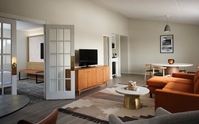 Sheraton Grand Rapids Airport Hotel