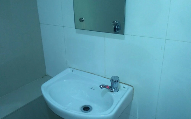 Hotel Vashi Inn
