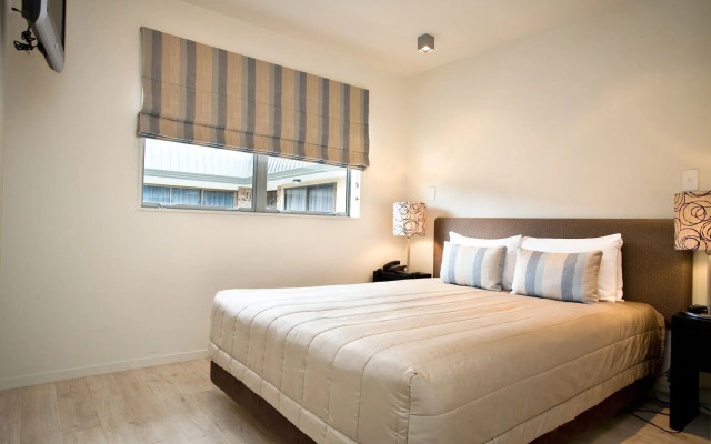 Sea Spray Suites