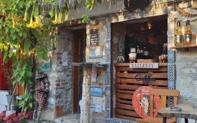 Riccio Pansiyon Cafe Sigacik