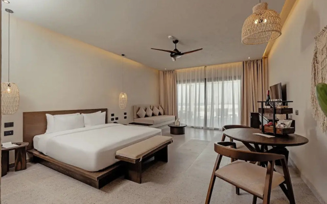 Sentido Naga Bay