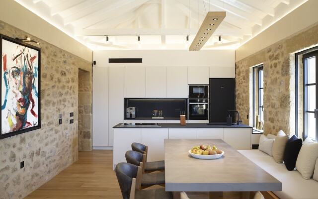 Villa with outdoor pool for 8 persons