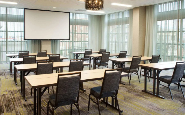 Courtyard by Marriott Seattle Everett Downtown