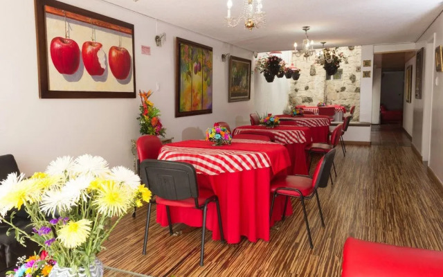 CM House - Hotel Moreno