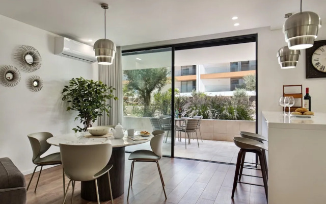 Del Mar Apartment - BT