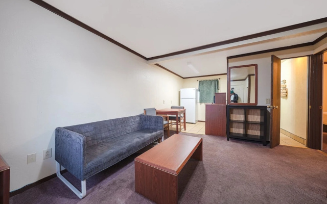 OYO Hotel Portland OR near Airport