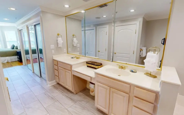 Desoto Beach Club 201