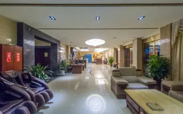 Junlin Hotel (Yangshuo West Street Central Plaza Branch)
