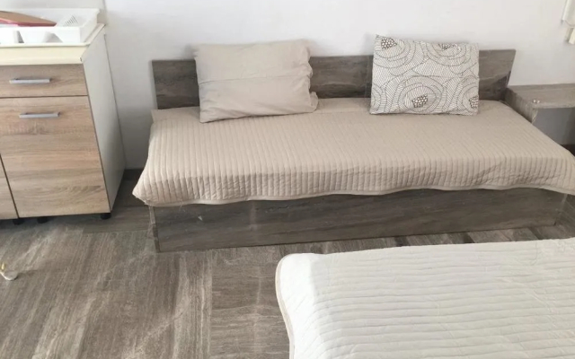 Alexandros Apartments