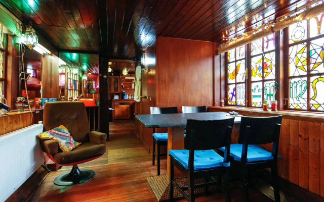 Houseboat apartments - Canal Belt East area