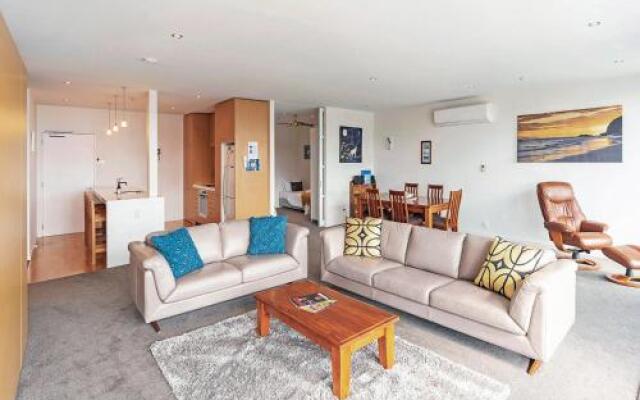 Seaside Luxury - Holiday apartment accommodation, Nelson Waterfront