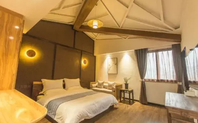 Aiduo Xiaozhu Hostel