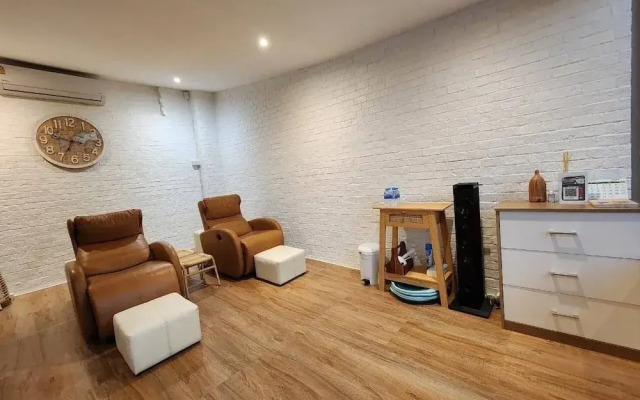 Apinya Resort Bangsarey