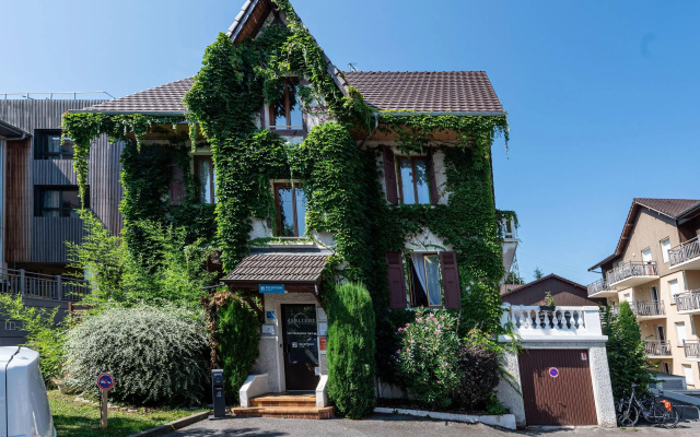 Zenitude Hotel-Residences Les Terrasses du Lac