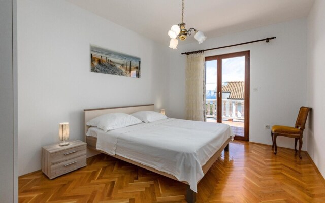 Awesome Home in Klenovica With Wifi and 5 Bedrooms