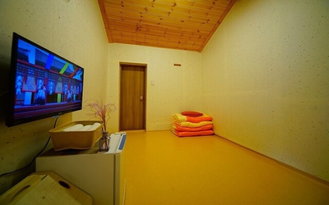 Jeonju baeknyeon hanok