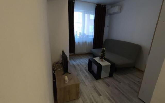 Garsoniera cu balcon