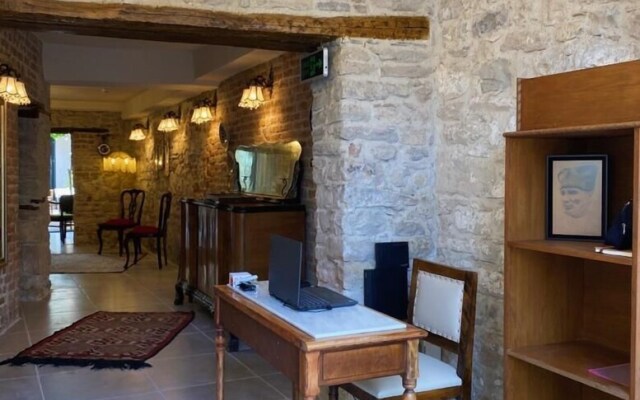Sakli Tas Konak Otel