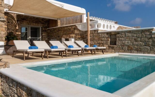 Mykonos Divino