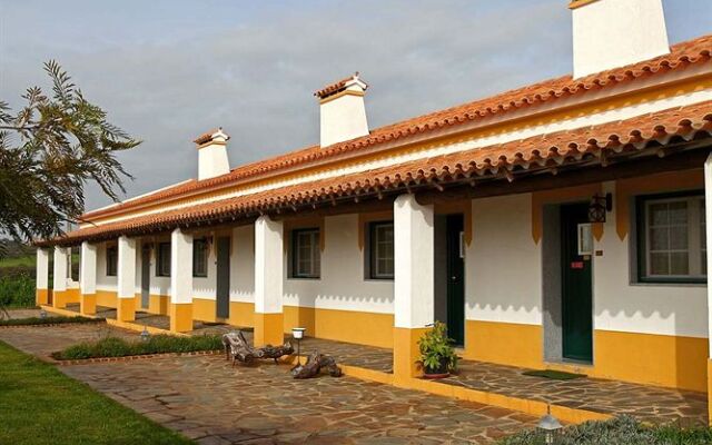 Herdade Naveterra Rural Lodge & Spa