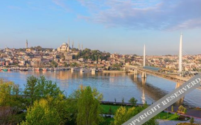 Csk The Halich Port Istanbul