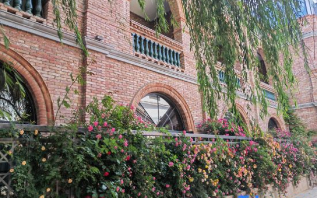 Hidden Tang Dynasty Homestay (Luoyi Old Town Lijing Gate)