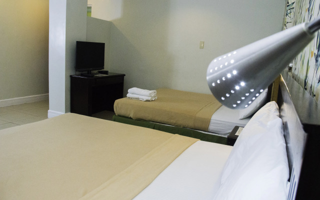 OYO 252 Hotel Euroasia (Vaccinated Staff)