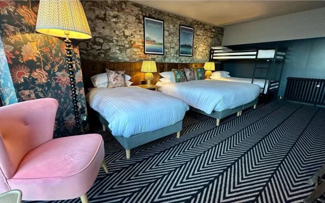 Avoca Hotel