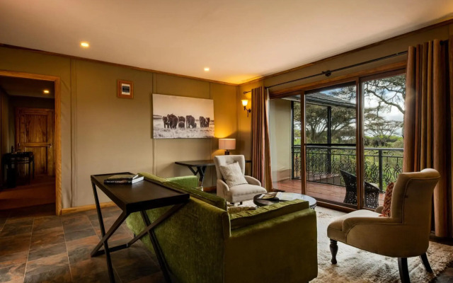 Karibu Camps Lodges-Ngorongoro Lions Paw