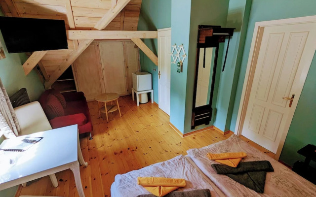 Hotel Lindequist Und Wald Hostel Sellin