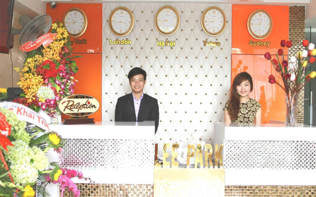 Lee Park Hotel