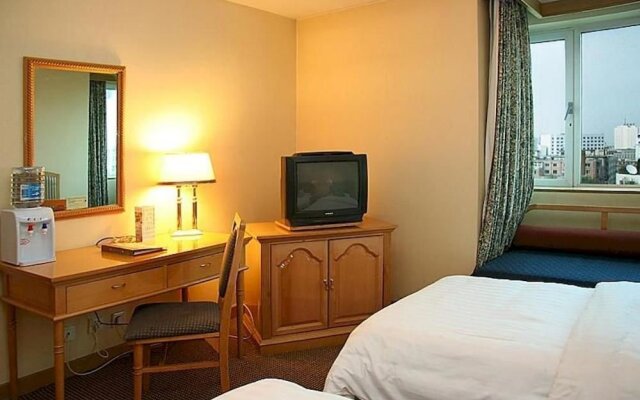 Maxcourt Hotel
