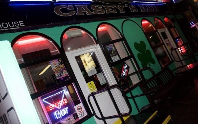 Caseys Irish Hotel Blackpool